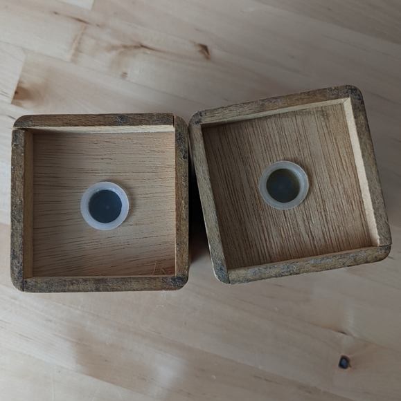 Vintage Wooden Salt and Pepper Shakers 5" - Picture 4 of 11